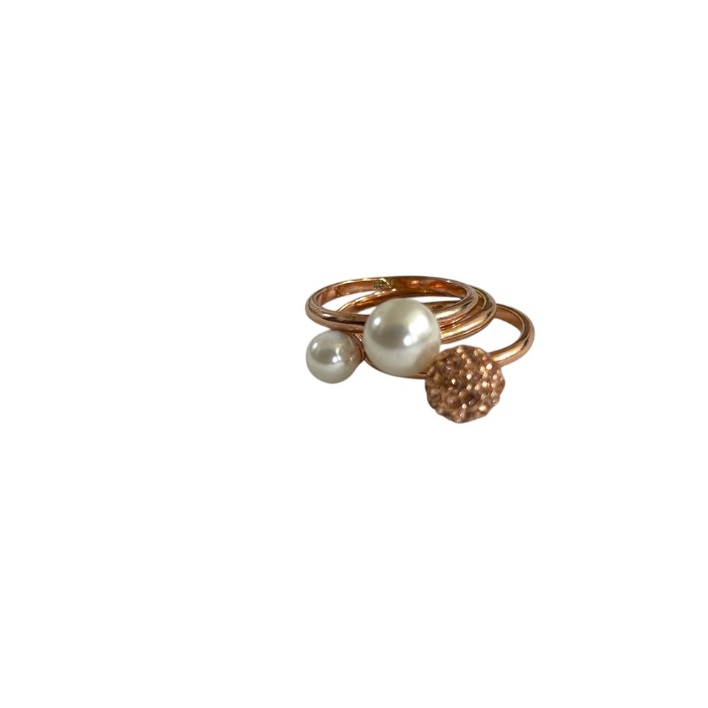 BANANA REPUBLIC Rose Gold Stack of 3 Rings Faux Pearl and Rhinestone Cluster - Picture 2 of 10